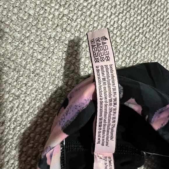 Victoria Secret bralette. Size XS. Super comfy. - Picture 5 of 6
